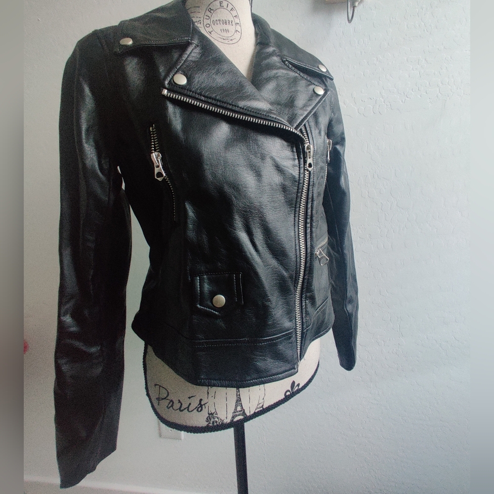 🆕 Torrid Vegan Faux Leather Punk Grunge Motorcycle Jacket (M/L/10/00 plus) - Picture 6 of 10